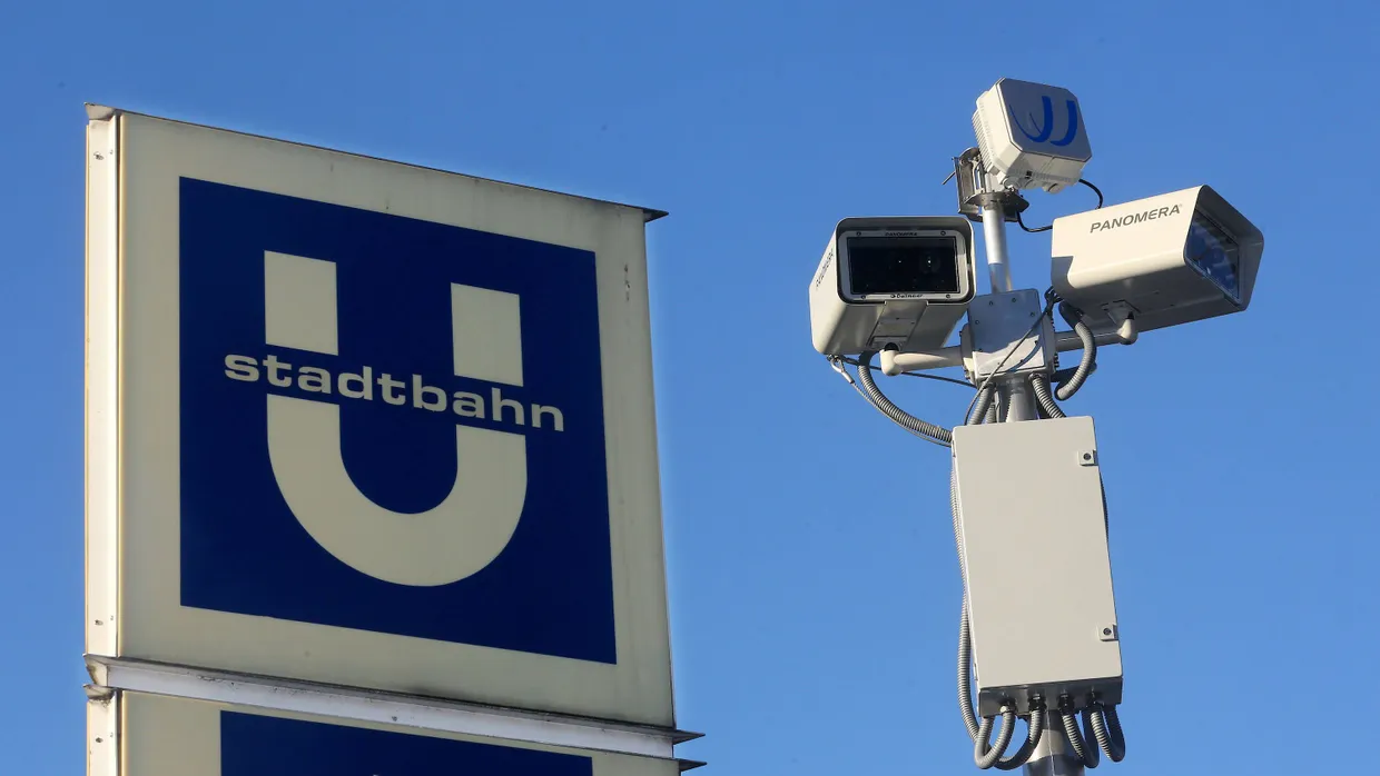 Videokameras am Rheinischen Platz in Essen