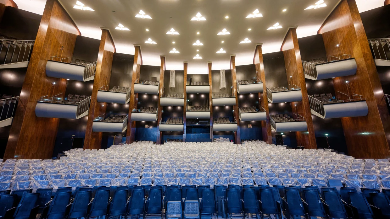 Kölner Oper: Vorhang auf, mit zehn Jahren Verspätung | FAZ