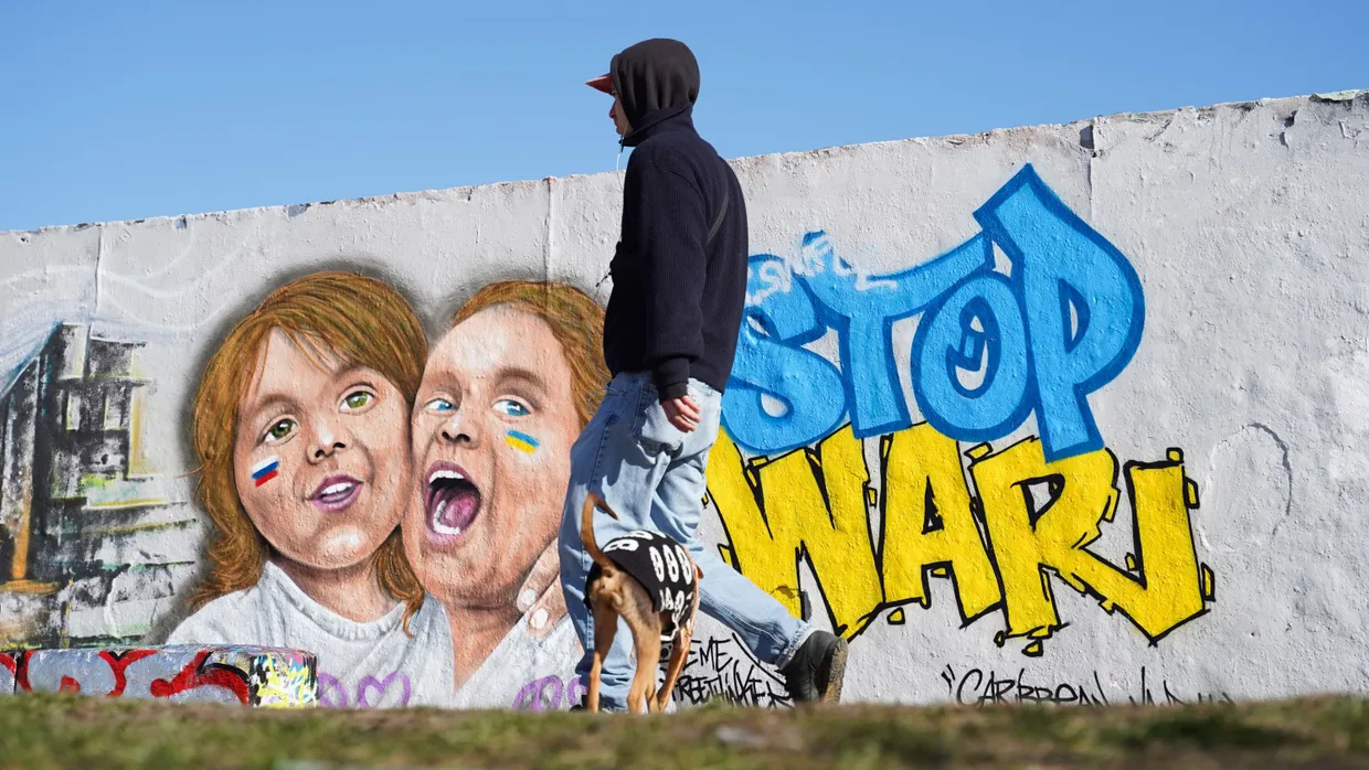 Gut gemeint, aber was bringt’s? Ein Graffiti des Künstlers Eme Freethinker in Berlin