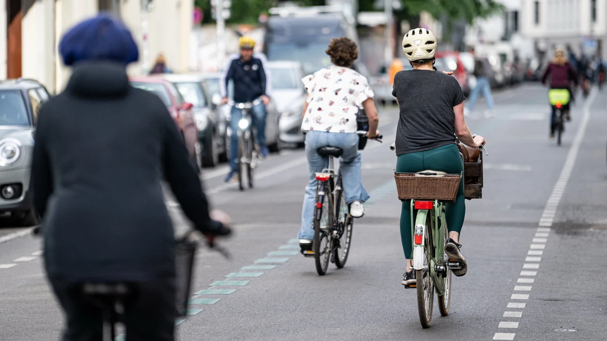 fahrradhelm mit ohrenwärmer Tkxjry 1Paare Fahrradhelm, Fahrrad Schwarz Ohrenschützer, Ohrenwärmer Fahrradhelm, Passt Auf Alle Helme, Verhindert Windgeräusche,Geeignet für E-Bikes und High-Speed-E-Bikes (Schwarz) Sport & Freizeit Pit Viper Sonnenbrille I Rahmengrößen:M North of Berlin