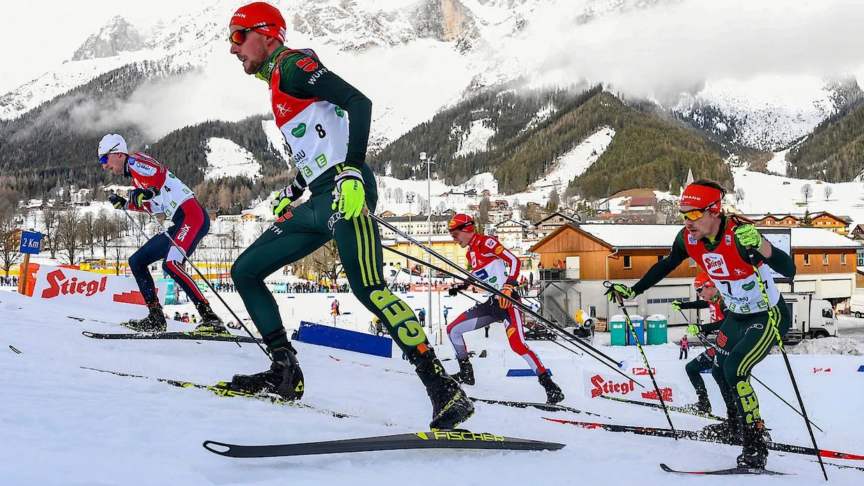 Völlig fokussiert: Die Nordischen Kombinierer um Johannes Rydzek (Zweiter von links) in Ramsau.