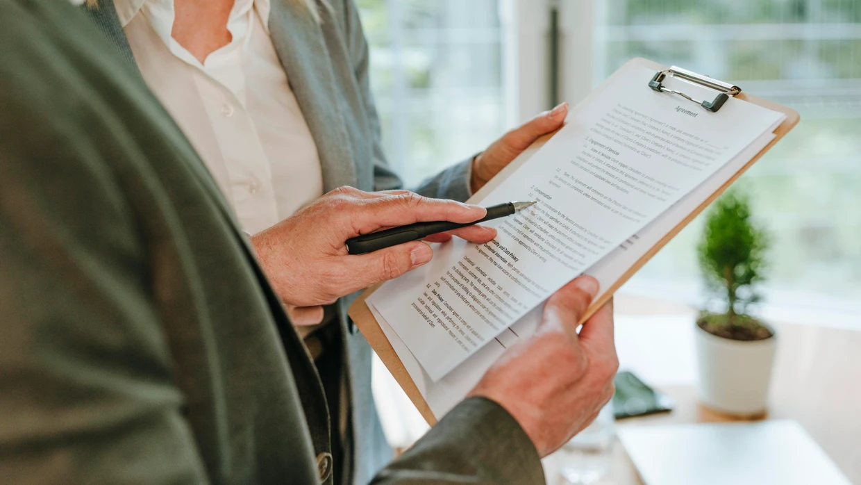 Allgemeine Gehaltserhöhungen dürfen nicht als faktisches Druckmittel zur Verdrängung bestehender Vertragsmodelle eingesetzt werden.