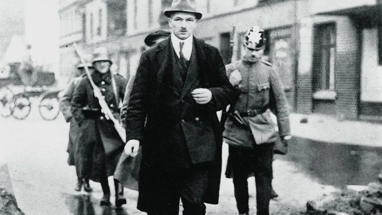 Die Ordnung kehrt zurück: Personenkontrollen während des Aufstands am 24. Oktober 1923