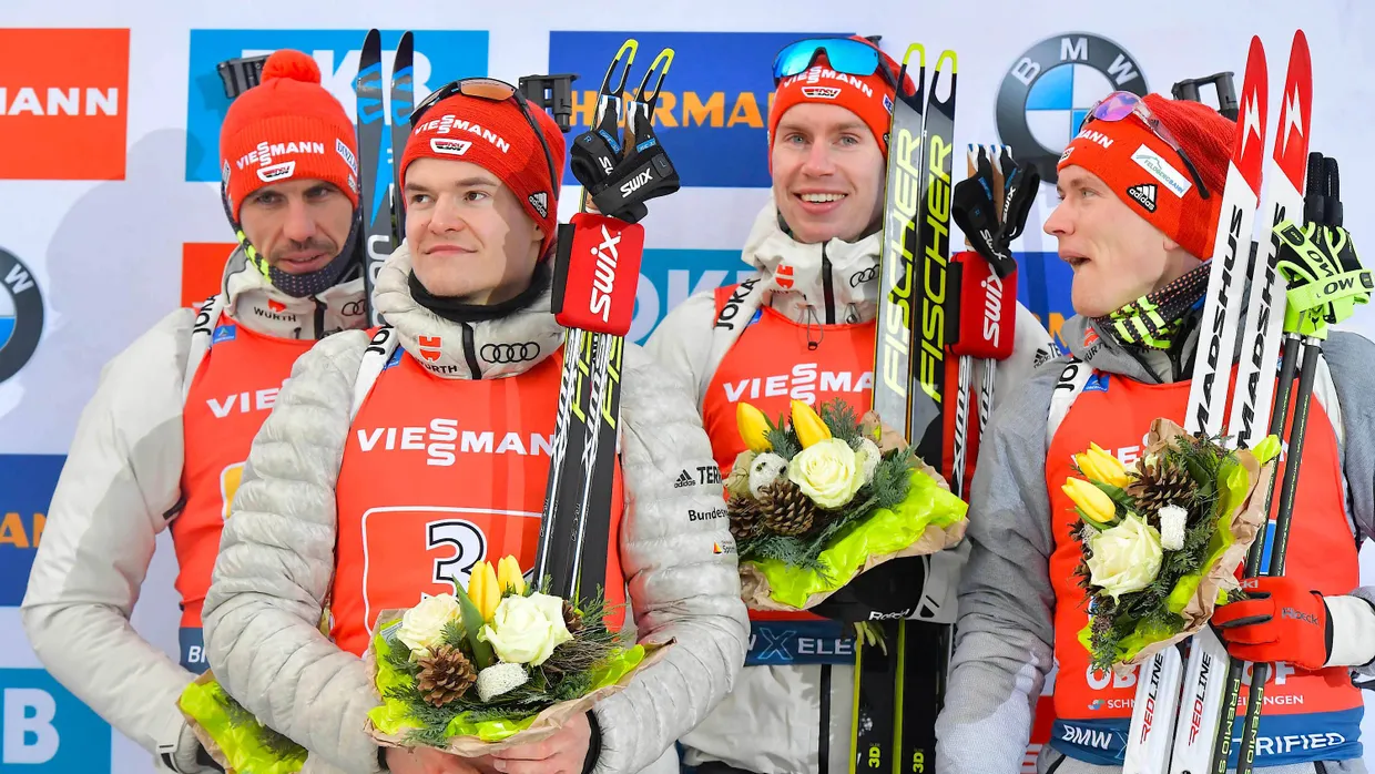 Glücklich auf dem Podium: Arnd Peiffer, Philipp Horn, Johannes Kühn und Benedikt Doll (von links)