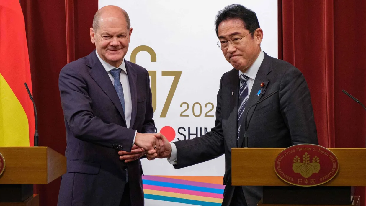 Olaf Scholz und Fumio Kishida am Samstag in Tokio