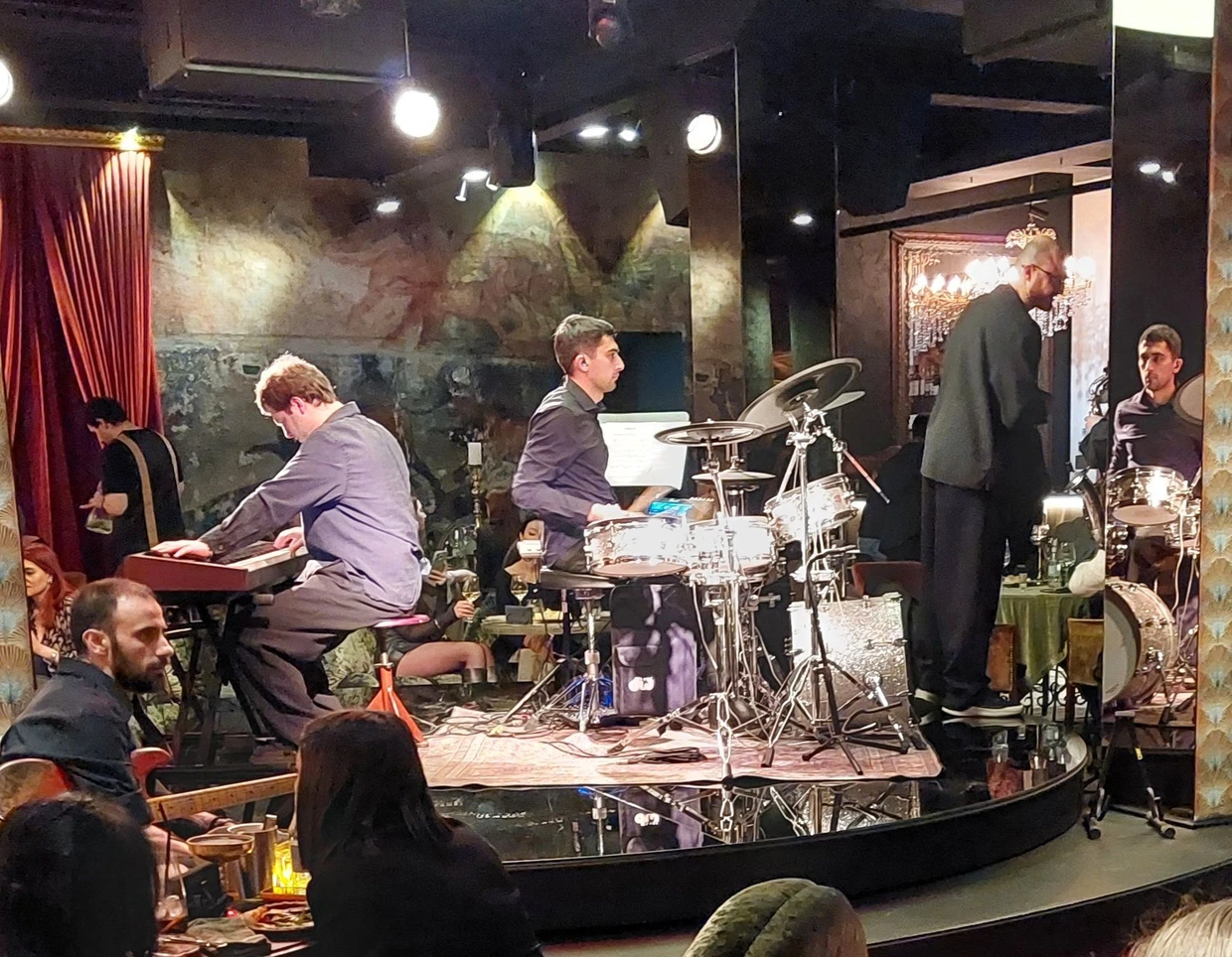 Kein Abend ohne ein Konzert: Jerewan ist weithin für seine Musikbars berühmt. Ulrike Maria Hund