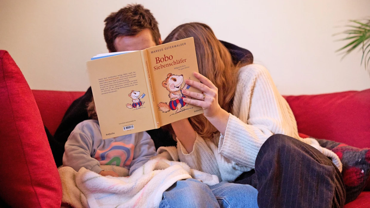 Unsere Autorin mit ihrem Mann und ihrer Tochter.