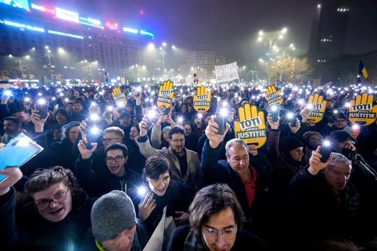 Bukarester Bürger demonstrieren im Dezember 2025 für eine Justizreform