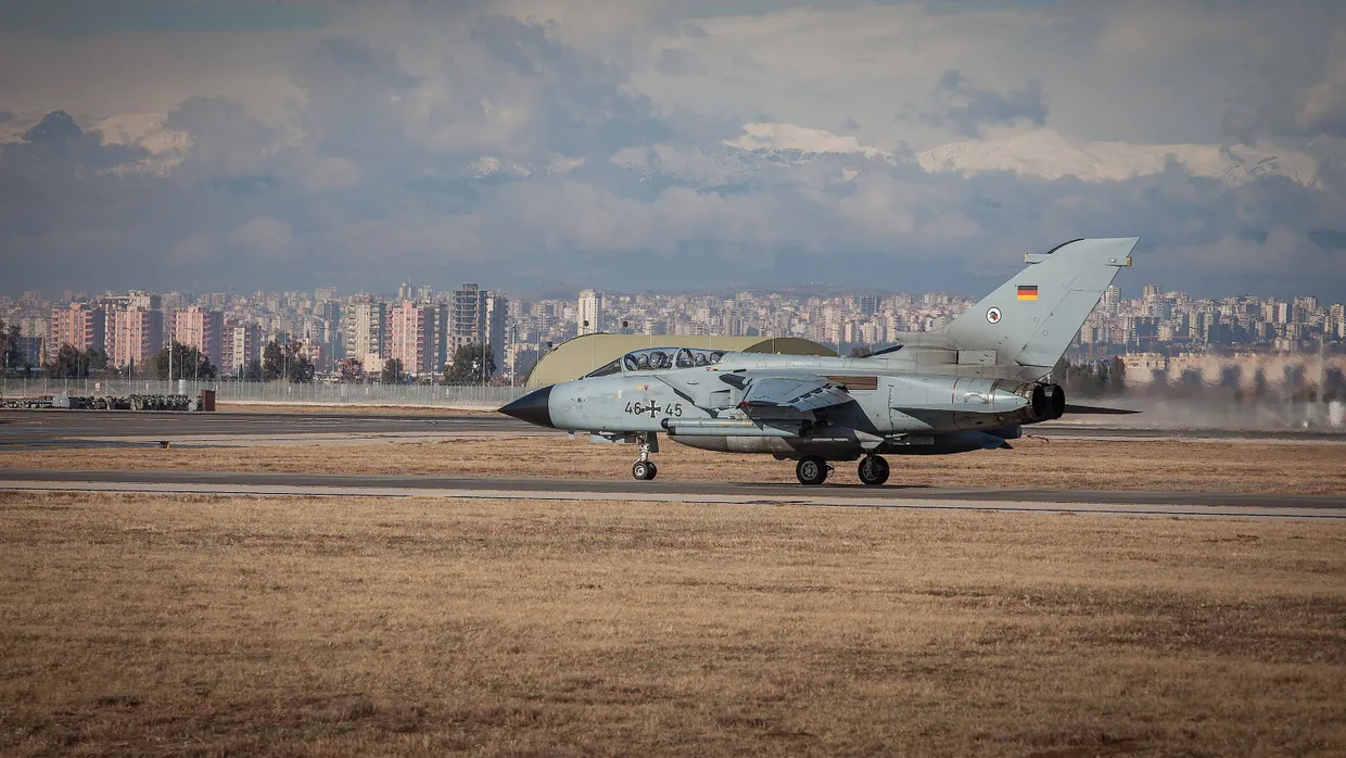 Ein Tornado der Bundeswehr startet im Januar 2016 vom Luftwaffenstützpunkt in Incirlik aus.