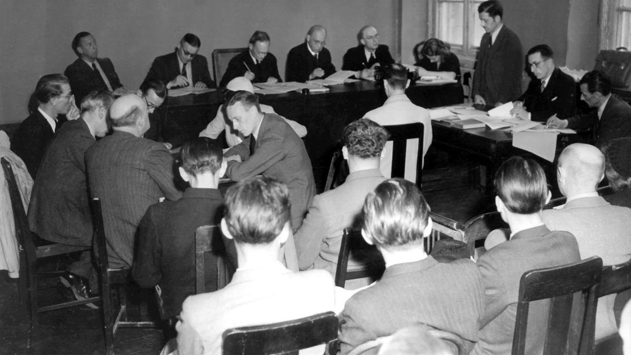 Entnazifizierung: 1946 wurde die Frankfurter Spruchkammer eröffnet. Sie sollte darüber befinden, wie viel Schuld Bürger der Stadt im Dritten Reich auf sich geladen hatten.
