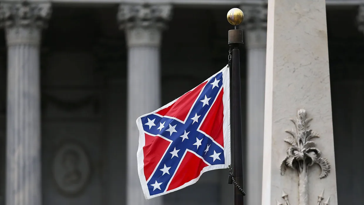 Wird wohl abgehängt: Die Südstaaten-Flagge vor dem Kapitol in Columbia.