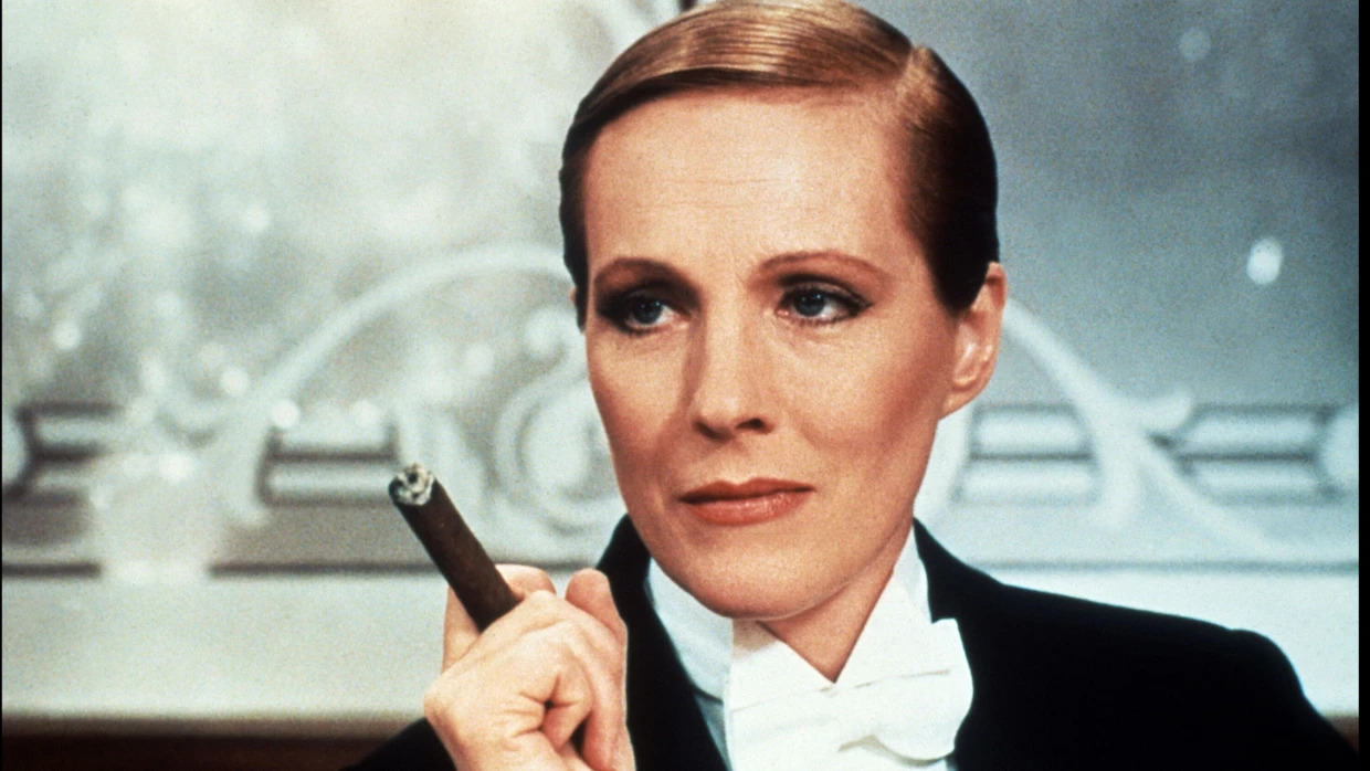 did julie andrews smoke cigarettes Julie Andrews wird 90: Wie sie als Mary Poppins zum Star wurde