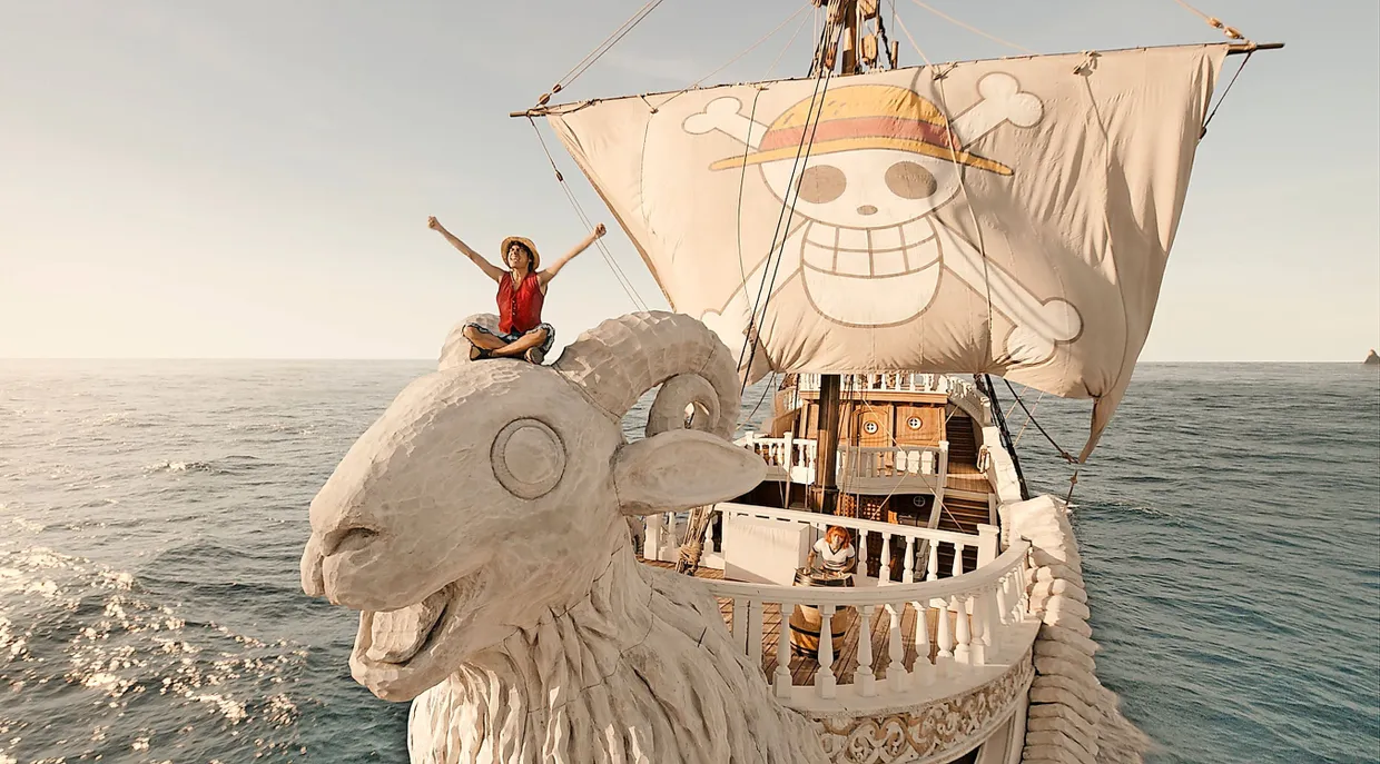 Auf der Suche nach dem legendären Piratenschatz: Iñaki Godoy als Monkey D. Ruffy und Emily Rudd als Crewmitglied Nami in der Netflix-Serie „One Piece“