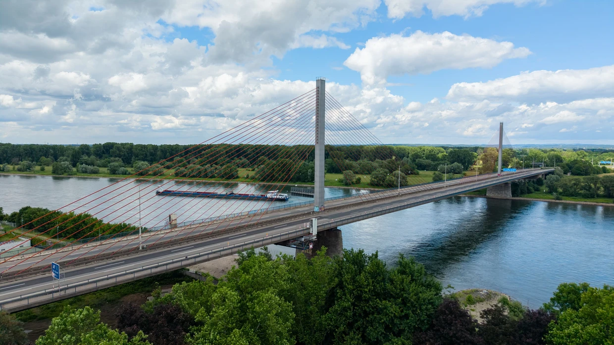 Marode: Bonner Rheinbrücke im Norden der Stadt
