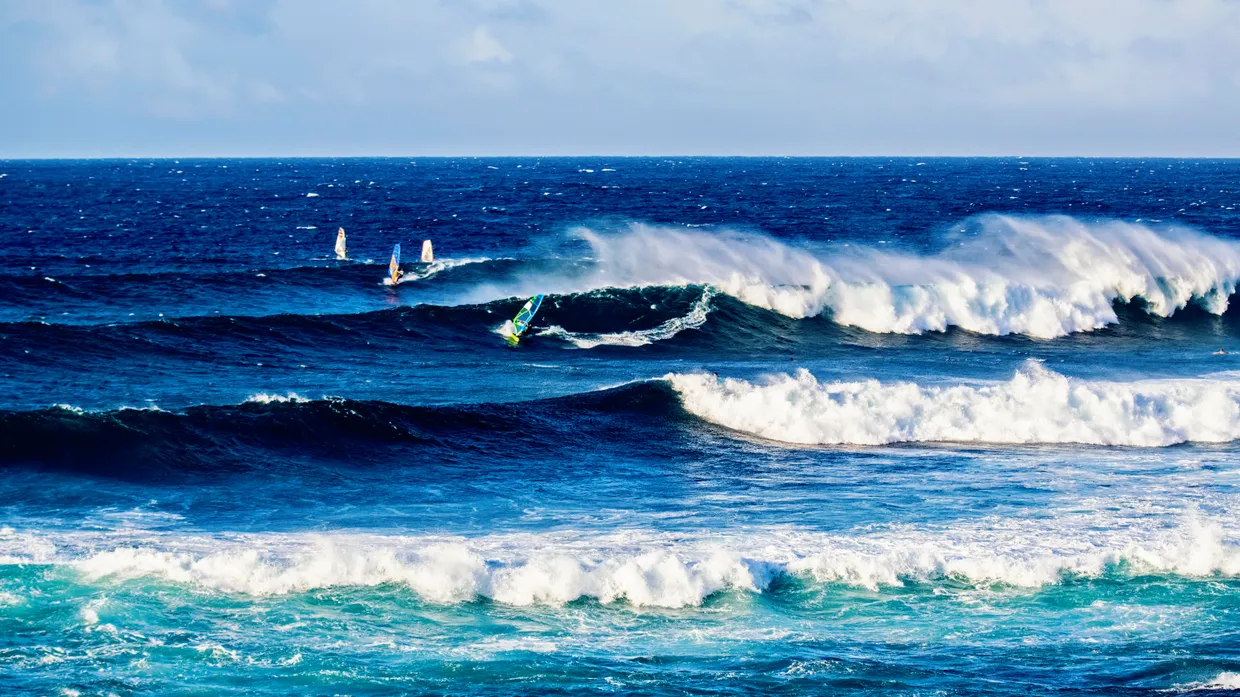 Windsurfen auf Maui. Die Wellen dort findet der weitgereiste Andenmatten viel schöner als die Riesenwellen vor Nazaré.