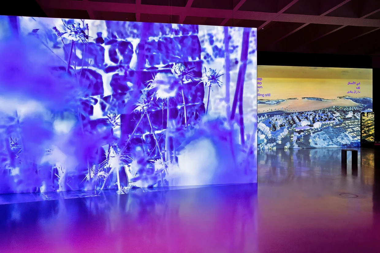 Asche zu Asche, Staub zu Staub: Basel Abbas und Ruanne Abourahmes eindrückliche Installation „Until we became fire and fire us“ auf der Kyiv Biennal