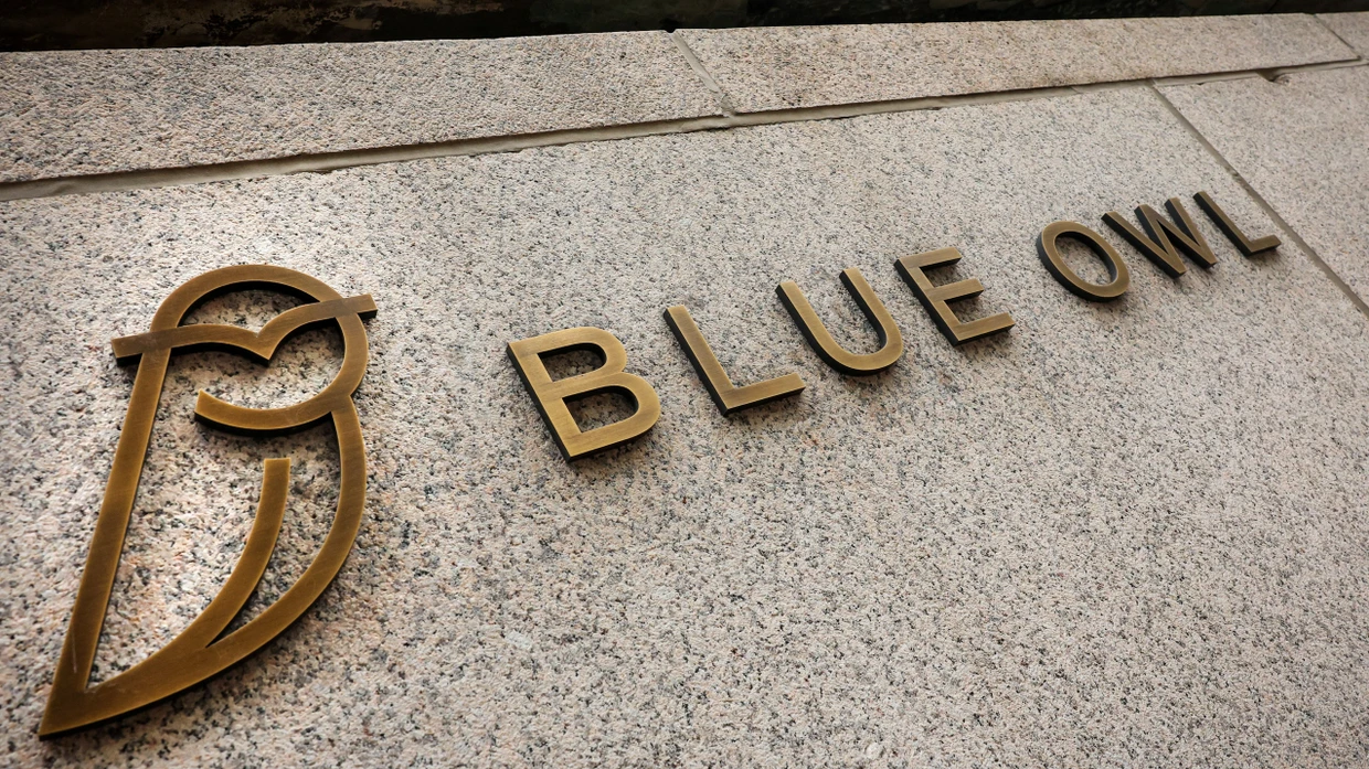 Schwierigkeiten bei der Anteilsrücknahme eines Private-Debt-Fonds lenken das Augenmerk auf die Gesellschaft Blue Owl.