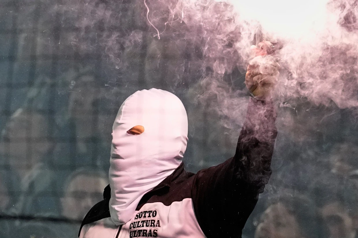 Auch die Ultras von Mönchengladbach lassen es regelmäßig knallen.