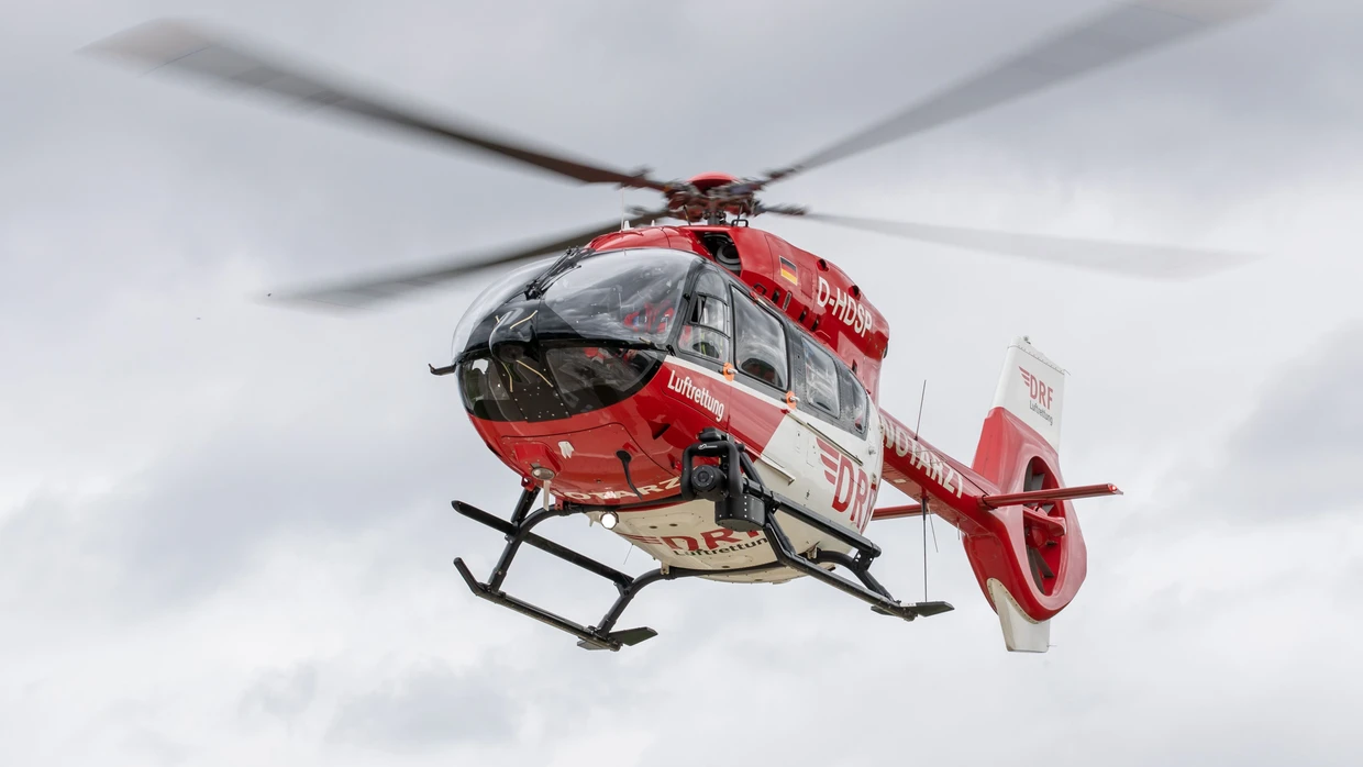 Verletzte mussten mit dem Rettungshubschrauber abtransportiert werden (Symbolbild).