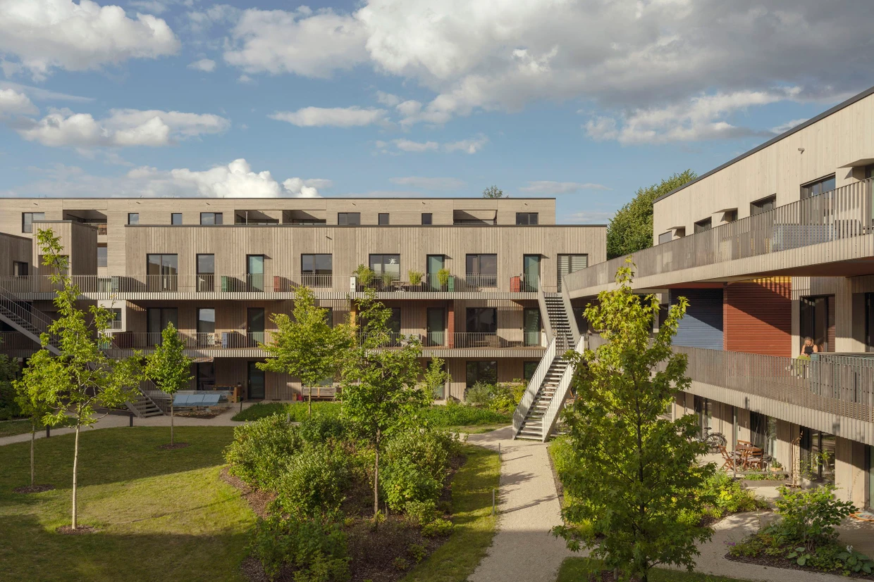 Das ist die Schokoladenseite des Franklin Village in Mannheim, entworfen von Sauerbruch Hutton