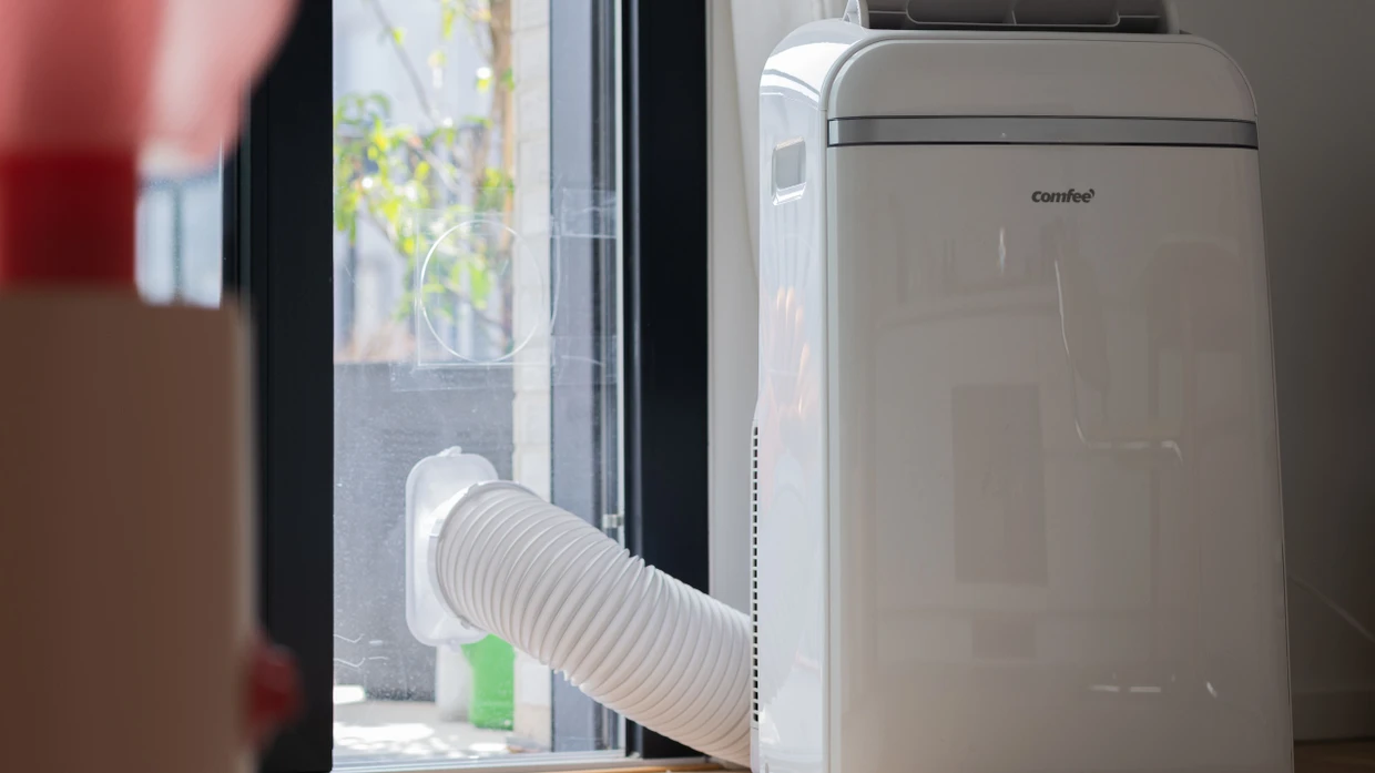 Mobile Klimaanlage in einer Neubauwohnung
