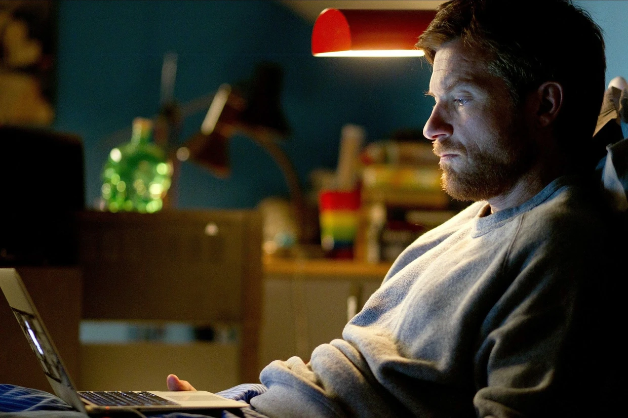 Auch Jason Bateman ist im Film „Disconnect“ auf der Suche nach Anschluss im Netz.