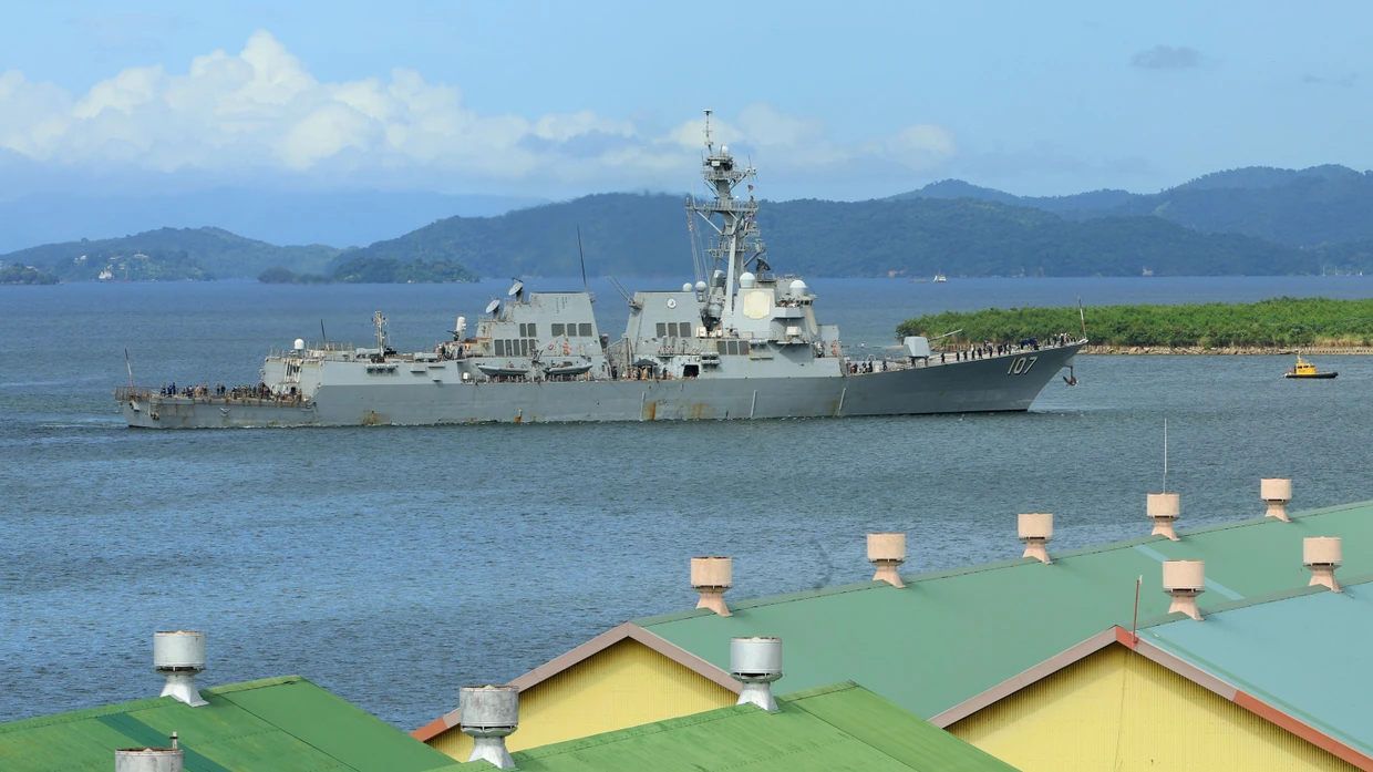 Der Zerstörer USS Gravely vor Port Spain in Trinidad und Tobago im Rahmen einer Militärübung Ende Oktober