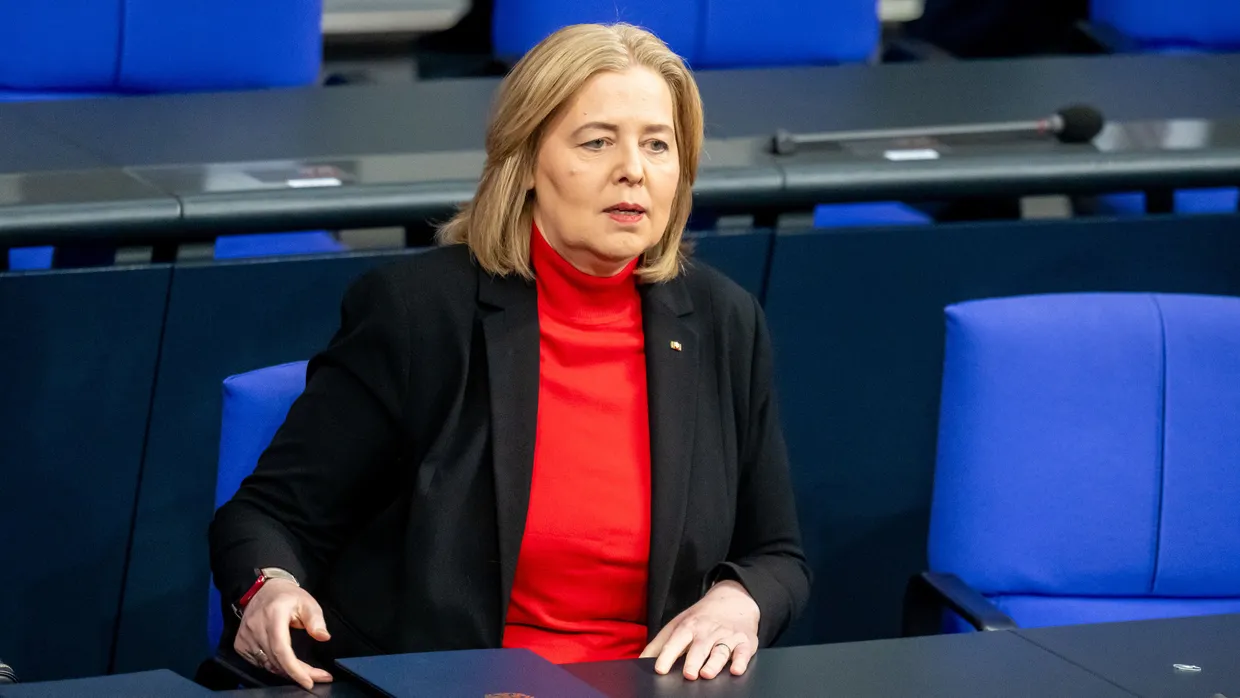 Die Bundesministerin für Arbeit und Soziales, Bärbel Bas (SPD), im Bundestag.