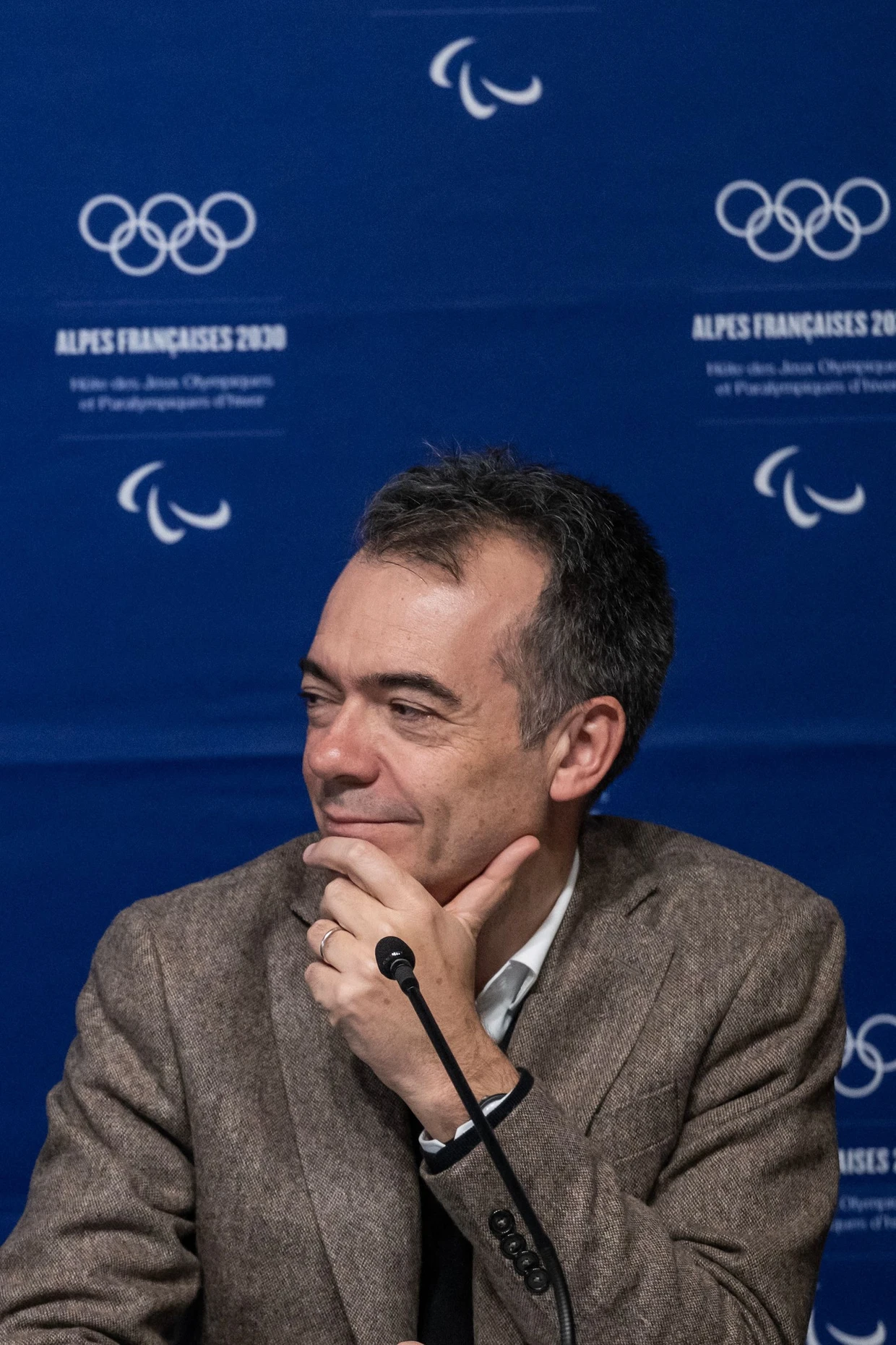 Cyril Linette trat als Generaldirektor des Organisationskomitees zurück.