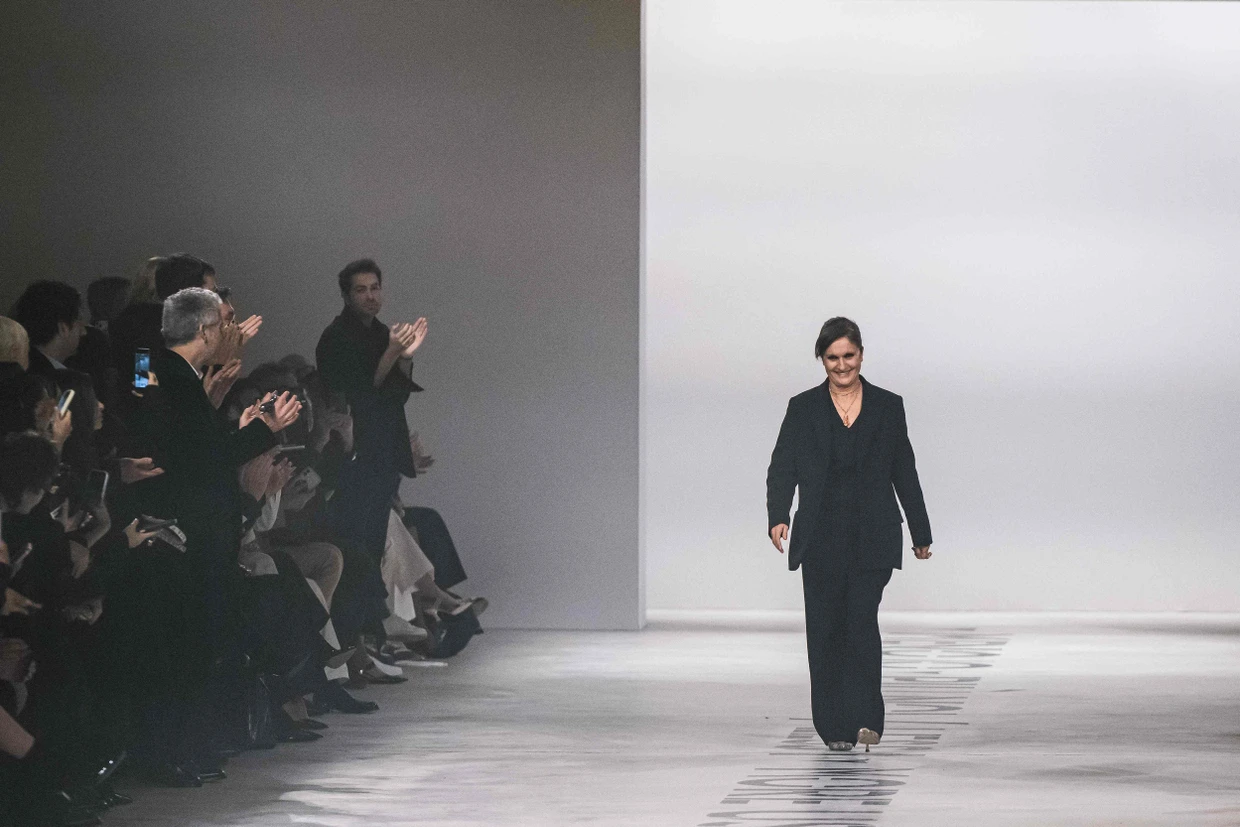 Designerin Maria Grazia Chiuri am Ende der Show