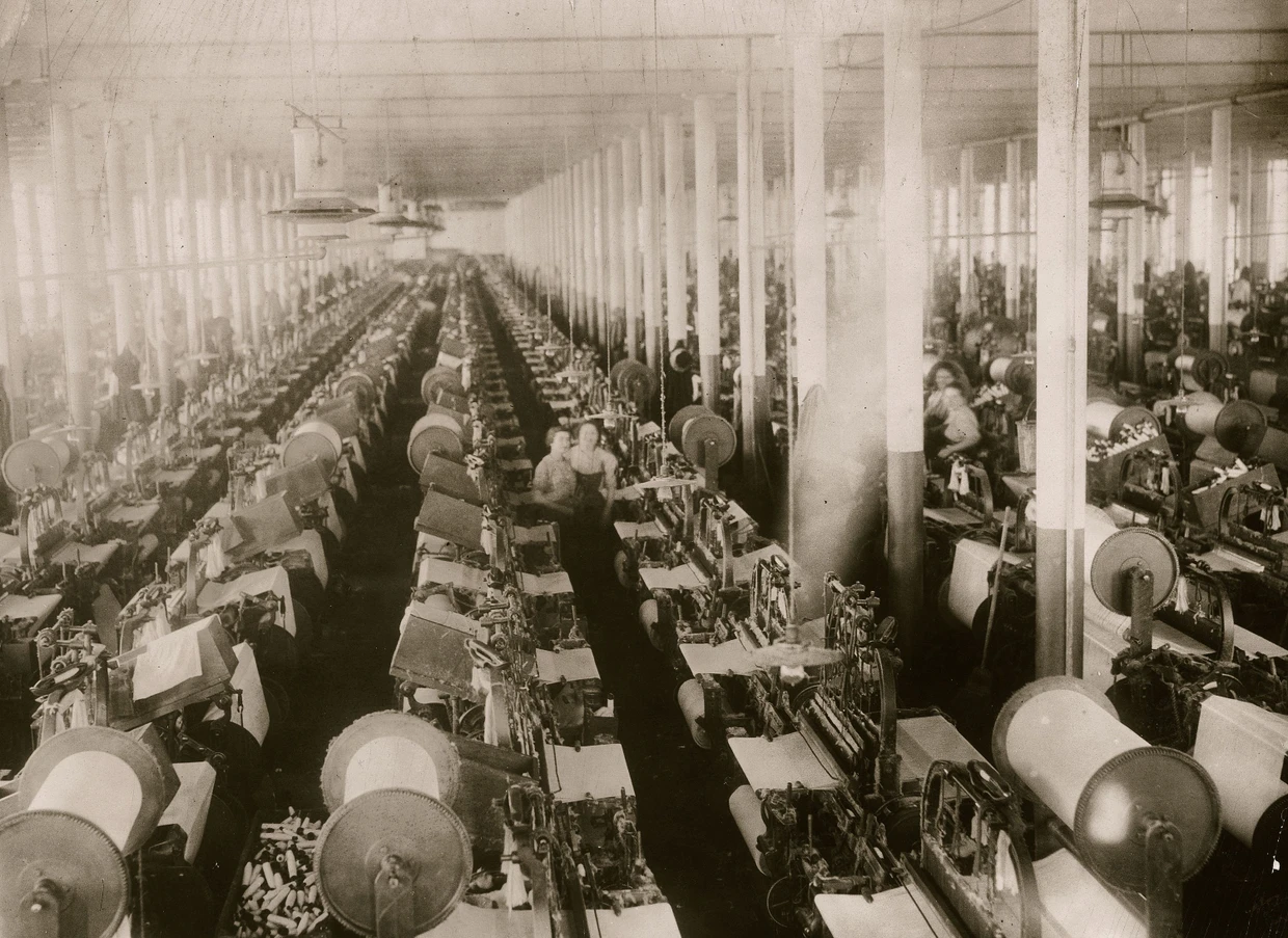 Angst vor der Webmaschine: Cornell Mill in Massachusetts im Jahr 1912
