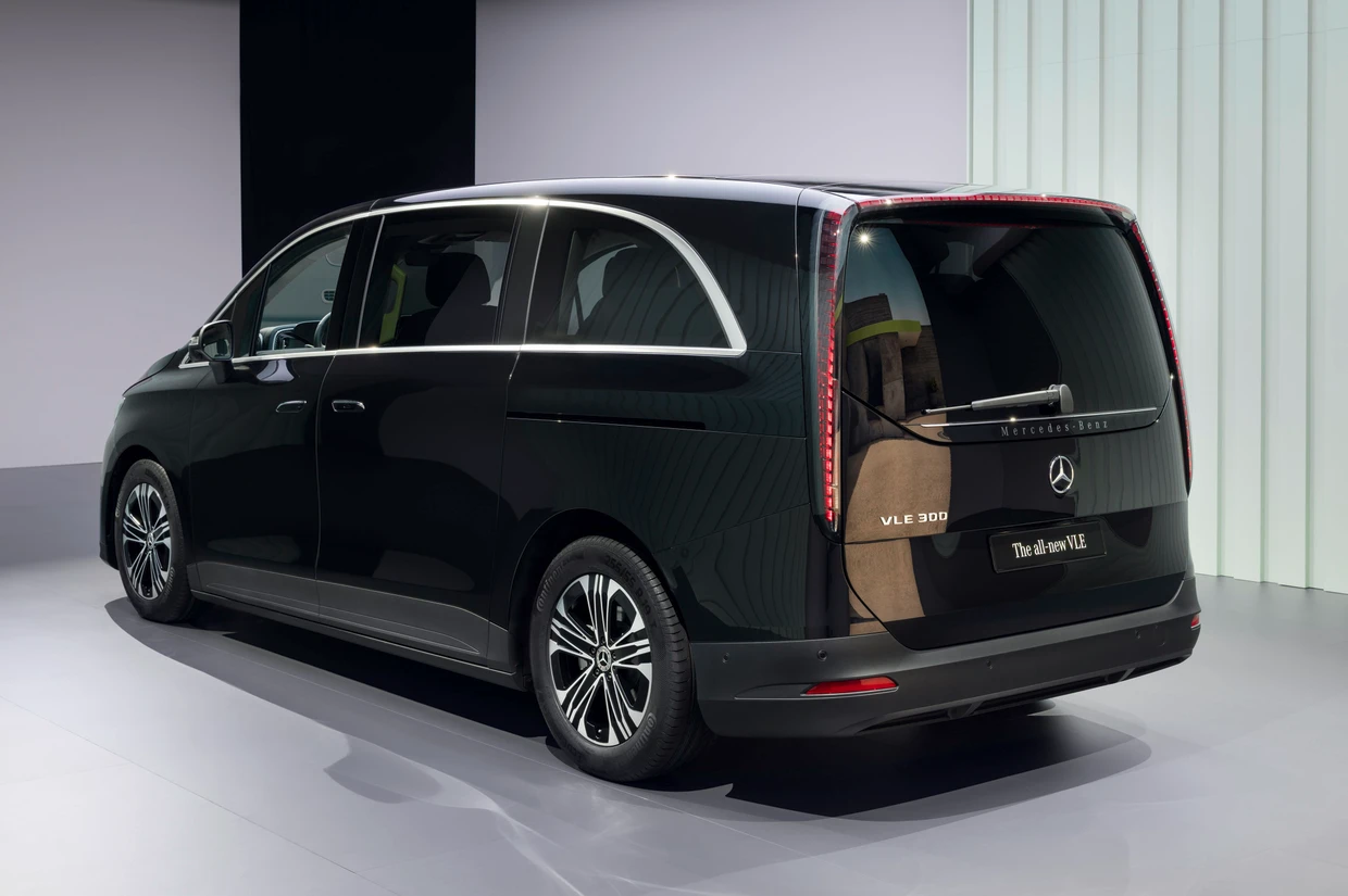 Ohne Rücksitze ein Laderaum mit maximal 4078 Liter Fassungsvermögen