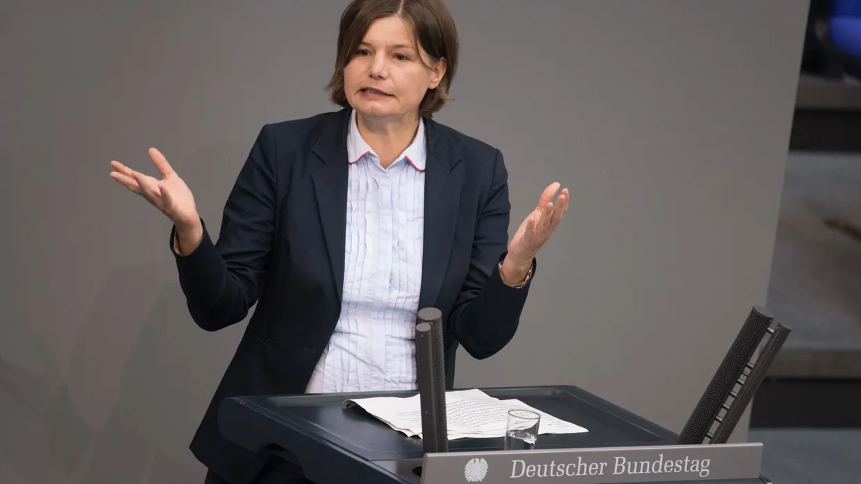 Aus der Bundespolitik in den Frankfurter Wahlkampf: Manuela Rottmann, derzeit Staatssekretärin, geht für die Grünen ins Rennen.