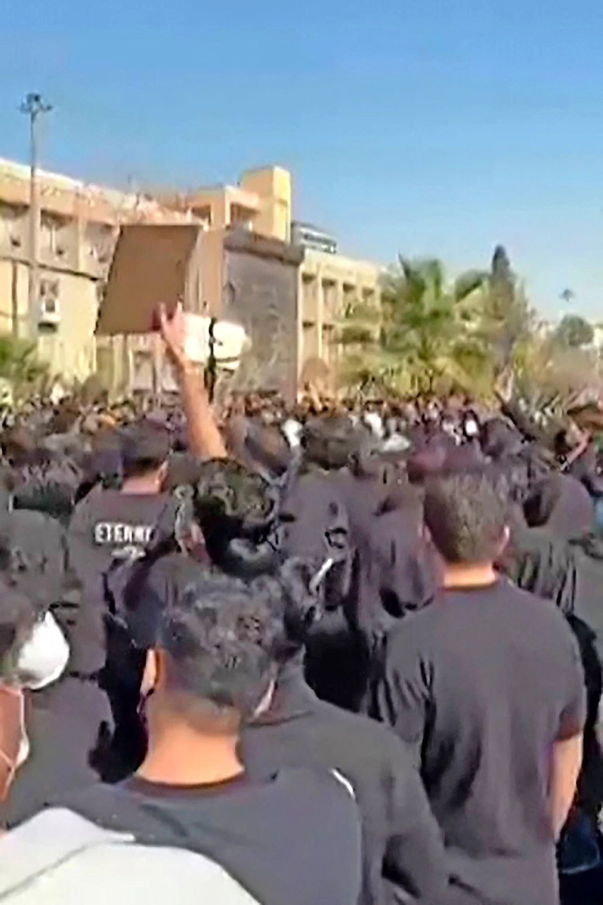 Videostandbild einer Demonstration gegen die Regierung vor wenigen Tagen in Teheran