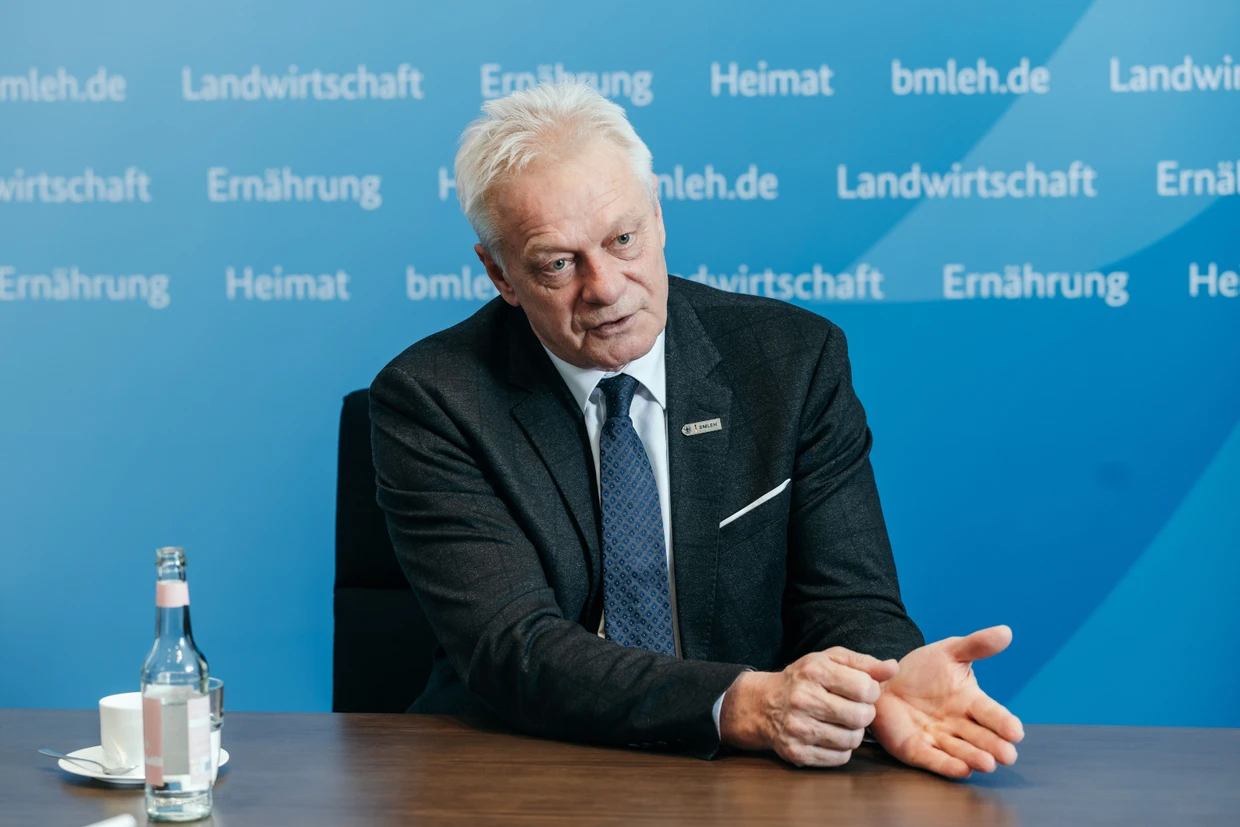 Landwirtschaftsminister Rainer: „99 Cent für ein halbes Pfund Butter sind zu wenig.“