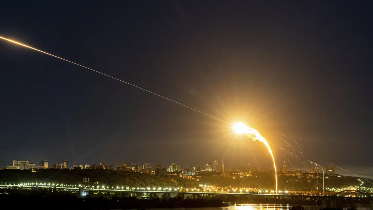 Die ukrainische Luftabwehr im Einsatz gegen russische Luftangriffe auf Kiew im Mai 2023.