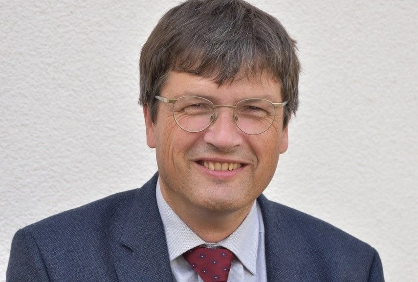 Professor Dr. Reiner Anselm lehrt Systematische Theologie und Ethik an der LMU München. Er ist Mitglied im Bayerischen Ethikrat.