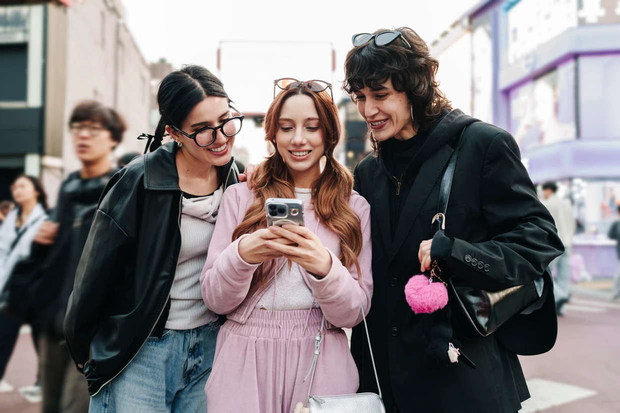 Die Spannung steigt: Man weiß nie, ob der nächste Wisch banal ist oder fesselt.