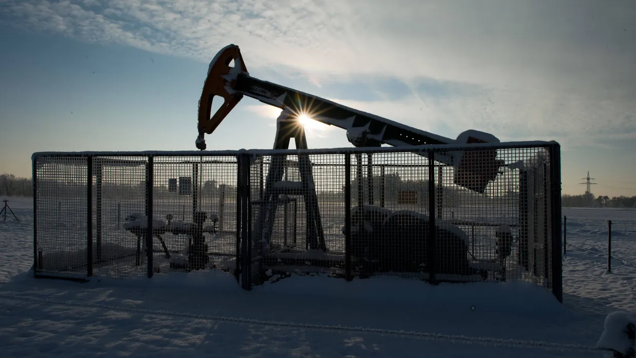 Eine Fördersonde des Mineralölkonzerns Exxon Mobil zur Förderung von Erdöl auf einem Feld in der Nähe von Braunschweig.