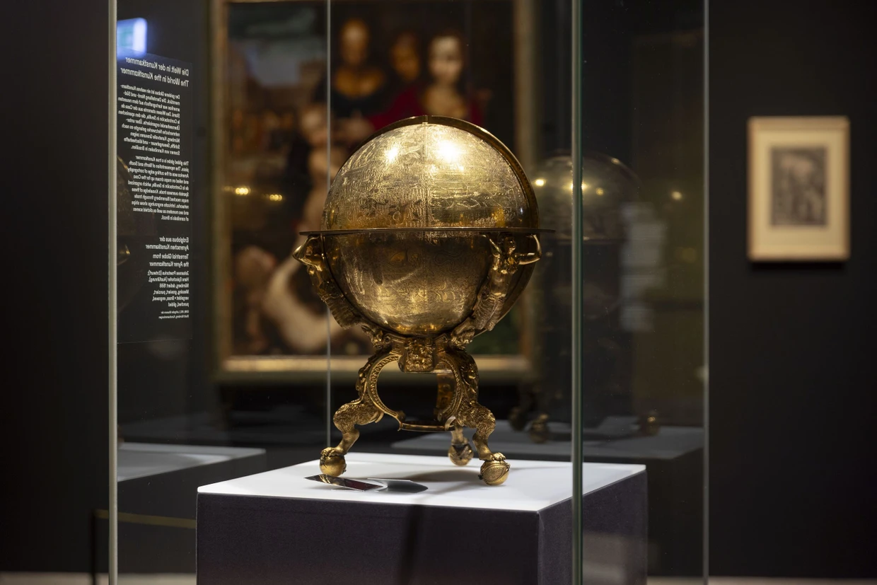 Der Erdglobus aus der Ayrerschen Kunstkammer, 1566, aus dem Bestand des Germanischen Nationalmuseums, Nürnberg.