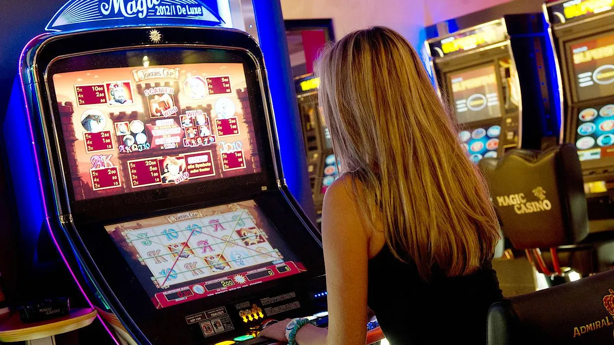 Spielautomaten bergen im Vergleich zu allem anderen – zu Poker, Lotto oder Sportwetten – das höchste Risiko, abhängig zu werden.