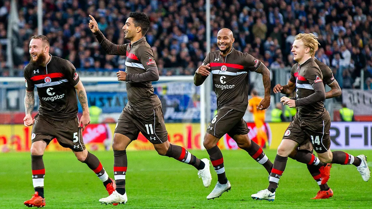 Sekunden nach seiner Einwechslung und wenige Minuten vor Abpfiff erlöste Sami Allagui den 1. FC Sankt Pauli mit seinem Treffer.