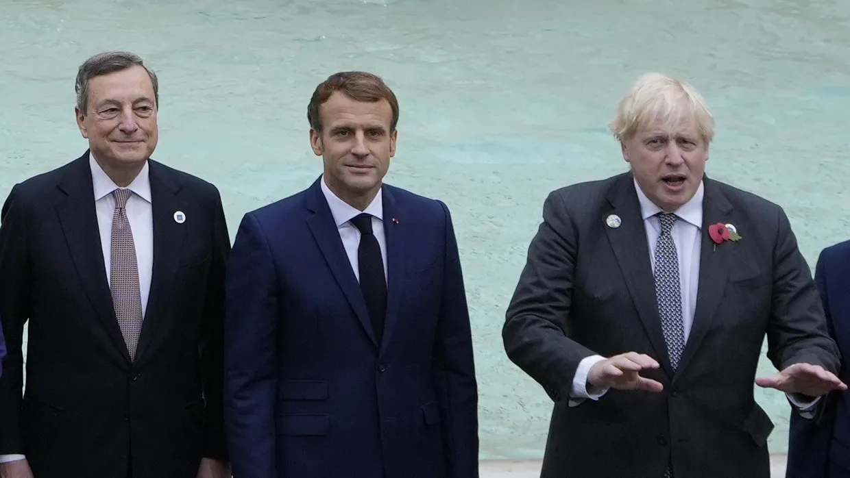Viel Gift – neue Allianzen. Anders als am 31. Oktober am Trevi-Brunnen in Rom anlässlich des G20-Gipfels.