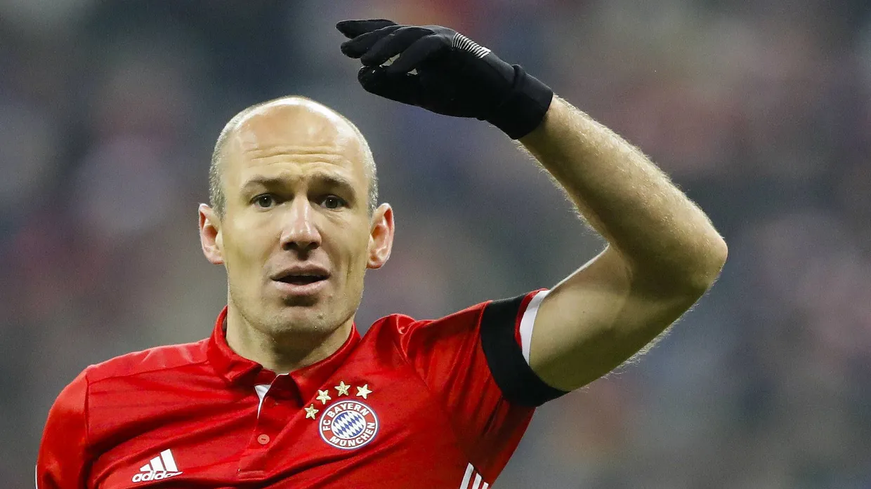 Arjen Robben und die Bayern stehen im Achtelfinale, die Teams aus der Heimat des Niederländers nicht.