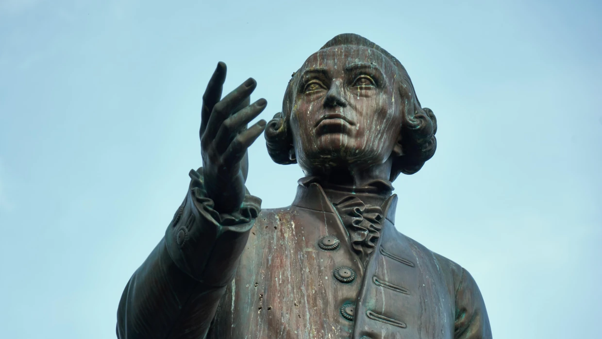  Statue von Immanuel Kant in Kaliningrad (Königsberg)