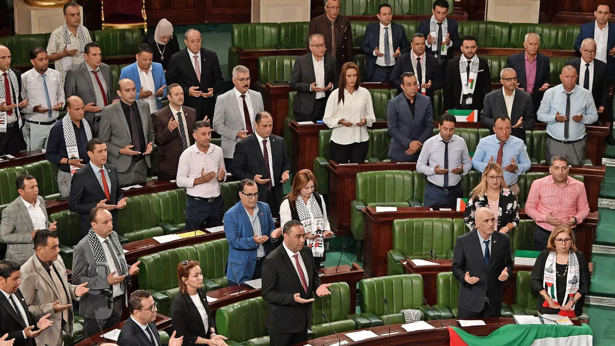 Schweigeminute: Das tunesische Parlament gedenkt am Donnerstag der Toten im Gazastreifen.