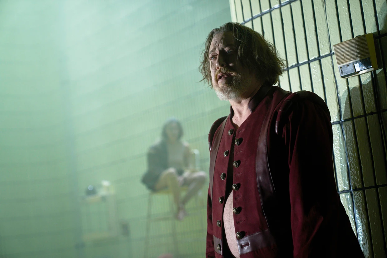 Nicholas Ofczarek als Richard III.