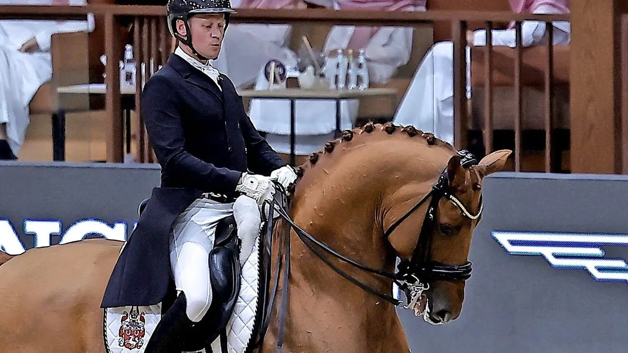 Zum ersten Mal in Saudi-Arabien: Matthias Alexander Rath auf seinem Pferd Destacado beim Weltcupfinale in Riad.