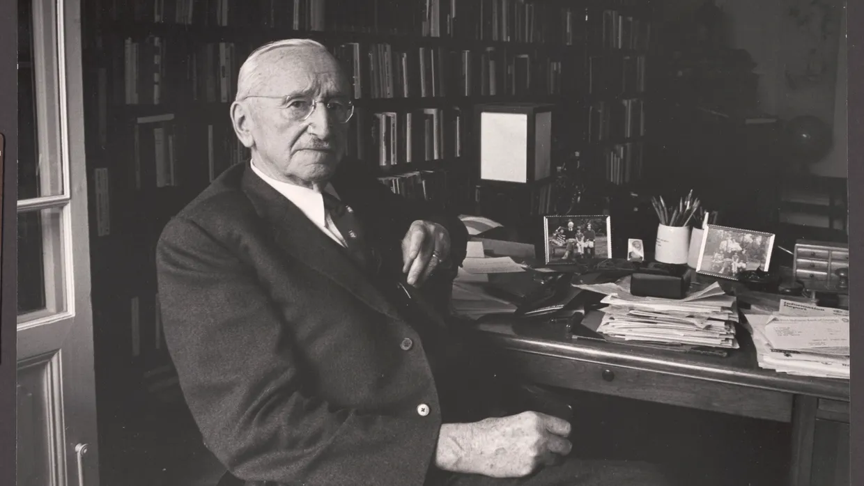 Friedrich August von Hayek