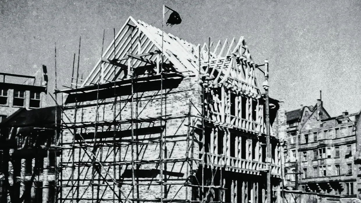 Zeichen für den Wiederaufbau: Im April 1949 wurde Richtfest für das Goethehaus gefeiert.